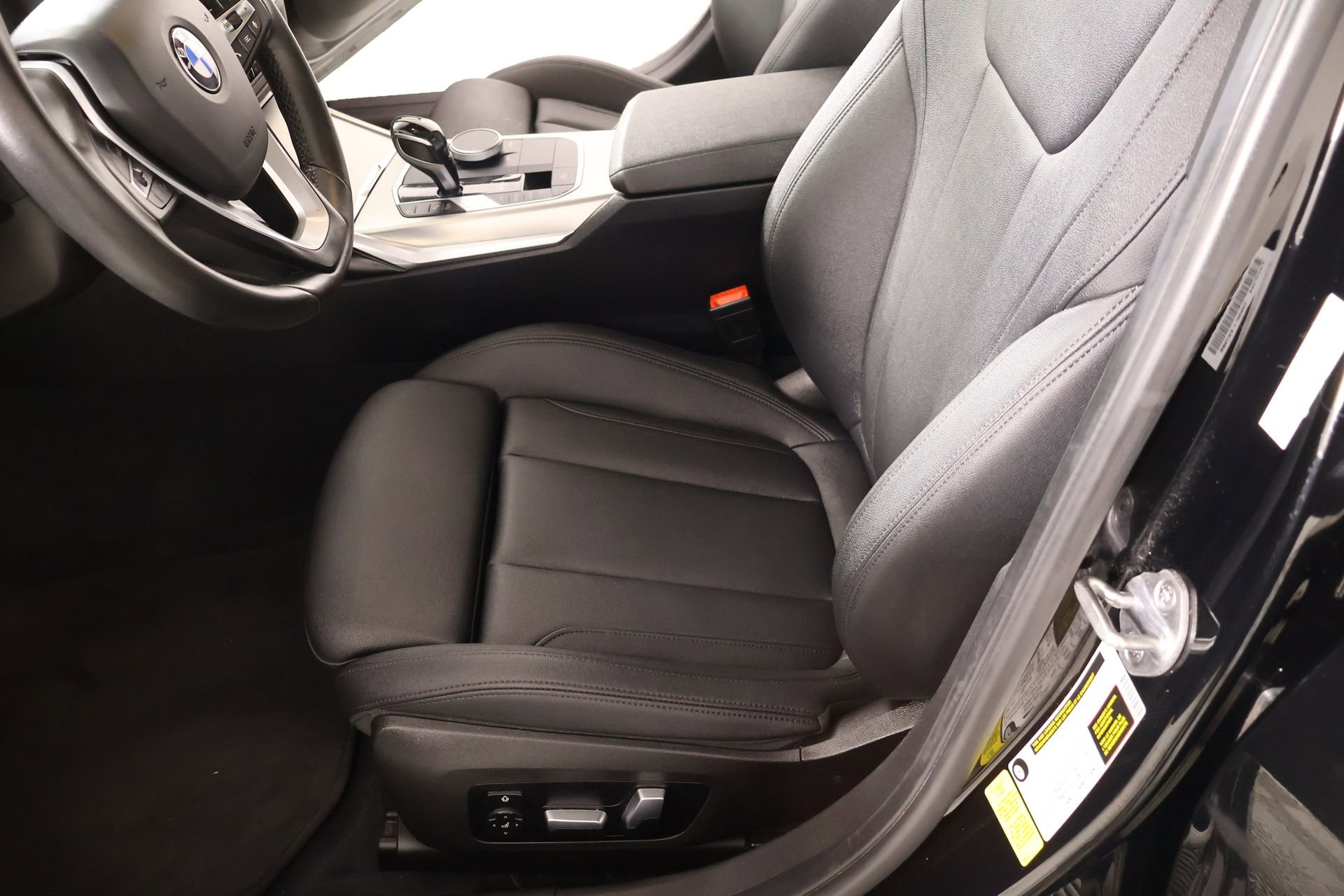 Used 2020 BMW 330i Sedan w/ Convenience Package image 12