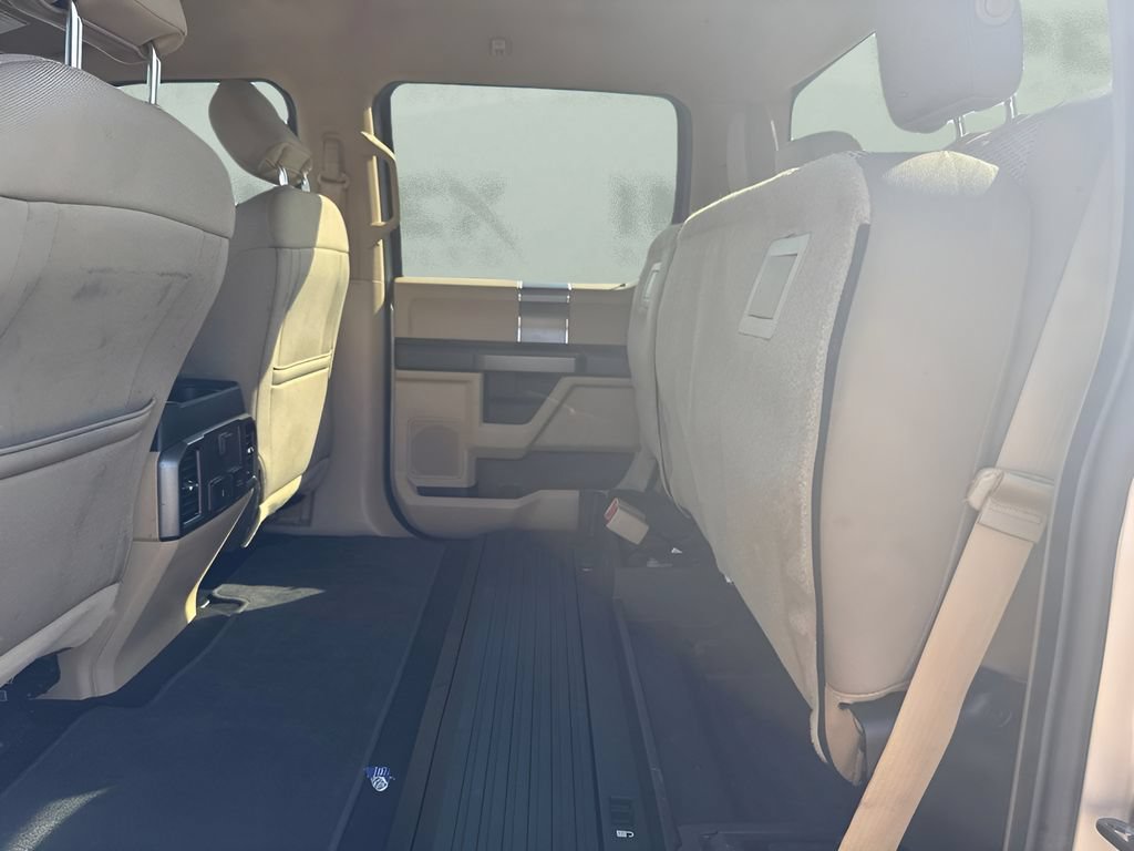 Used 2017 Ford F250 XLT w/ XLT Premium Package AWD/4WD image 9