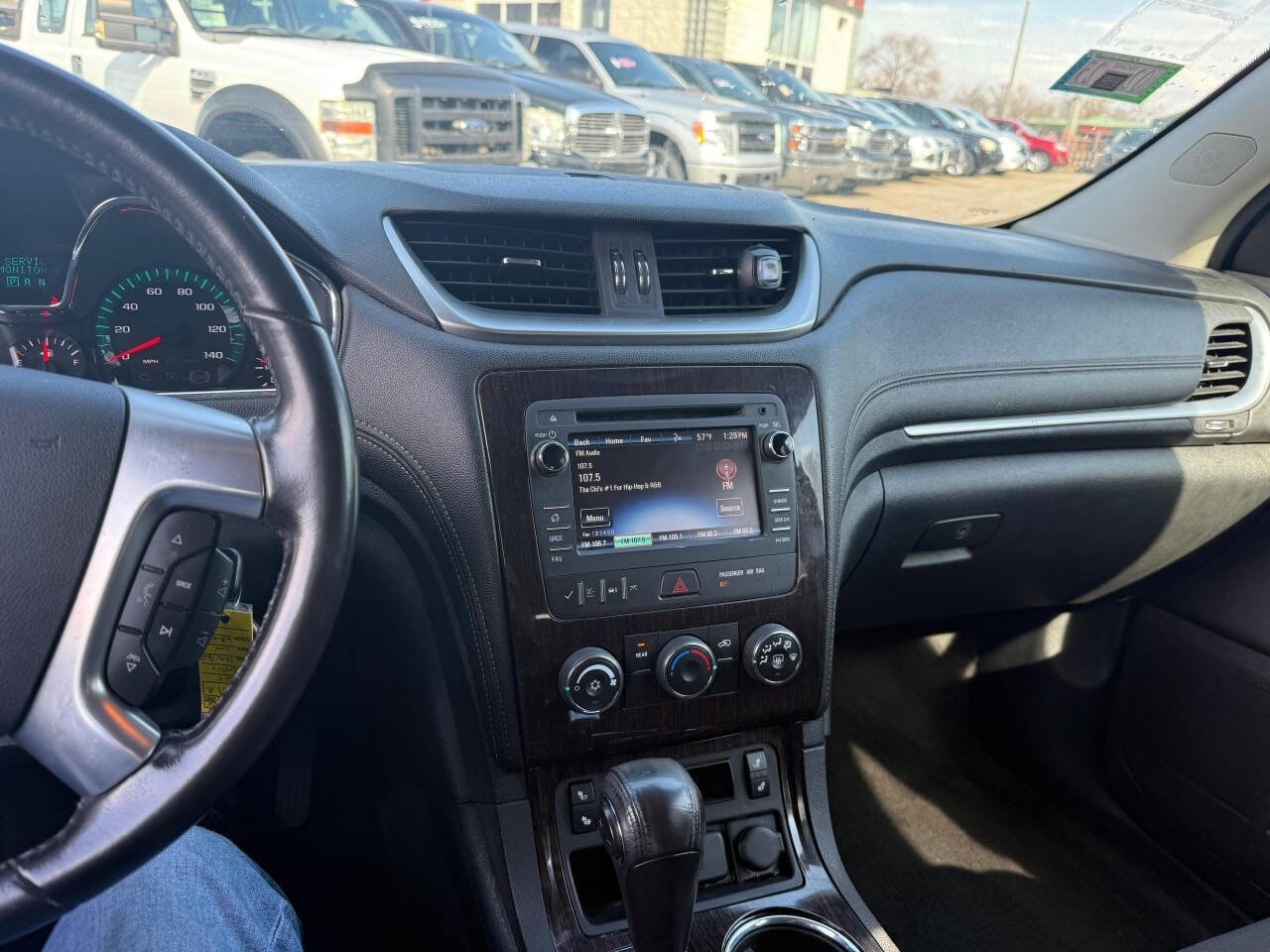 Used 2015 Chevrolet Traverse LT w/ Style and Technology Package image 18