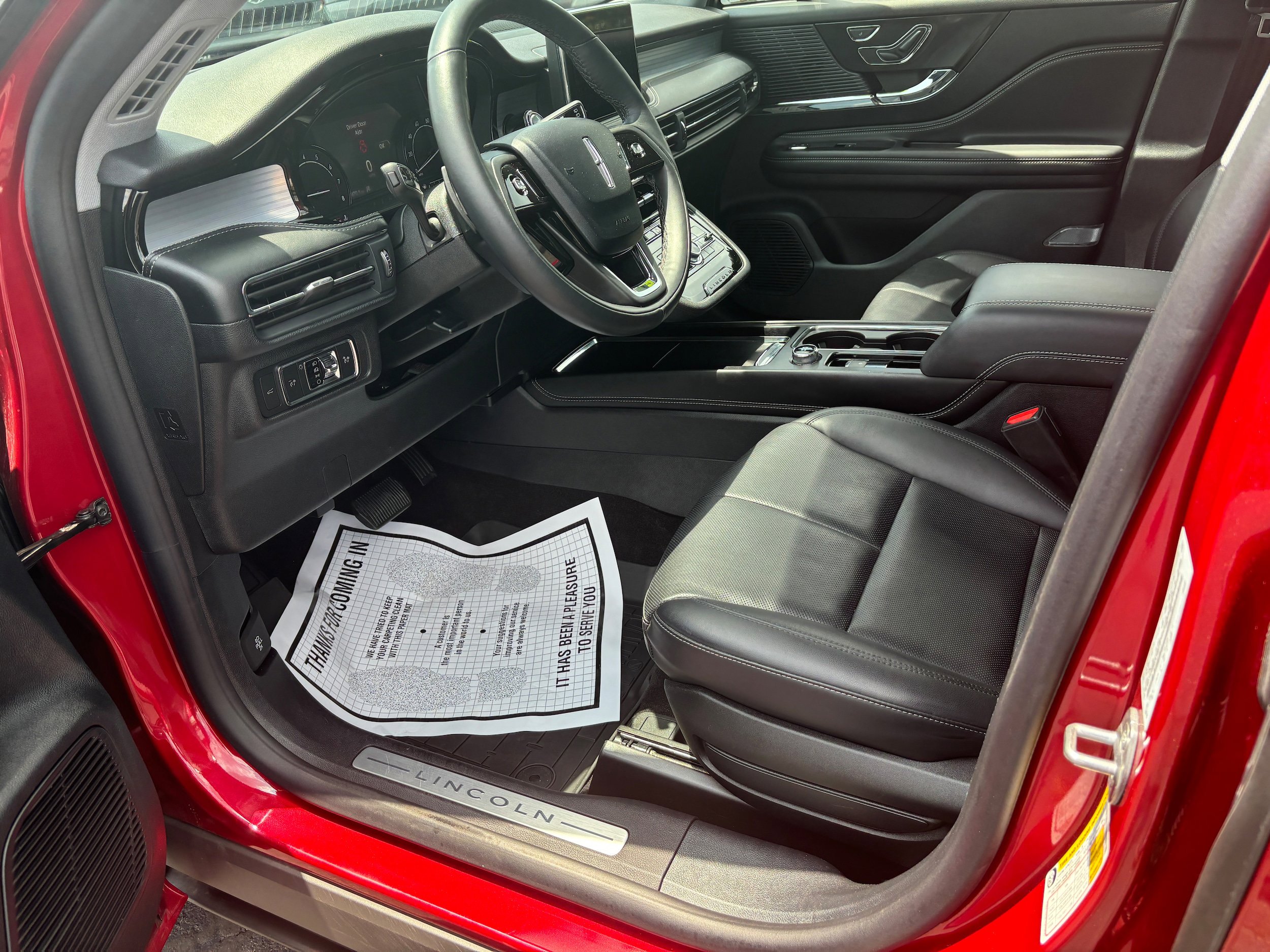 Used 2022 Lincoln Corsair AWD w/ Premium Package image 12