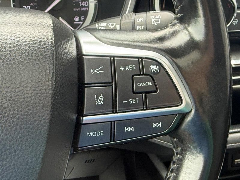 Used 2021 Toyota Highlander XLE AWD/4WD image 22