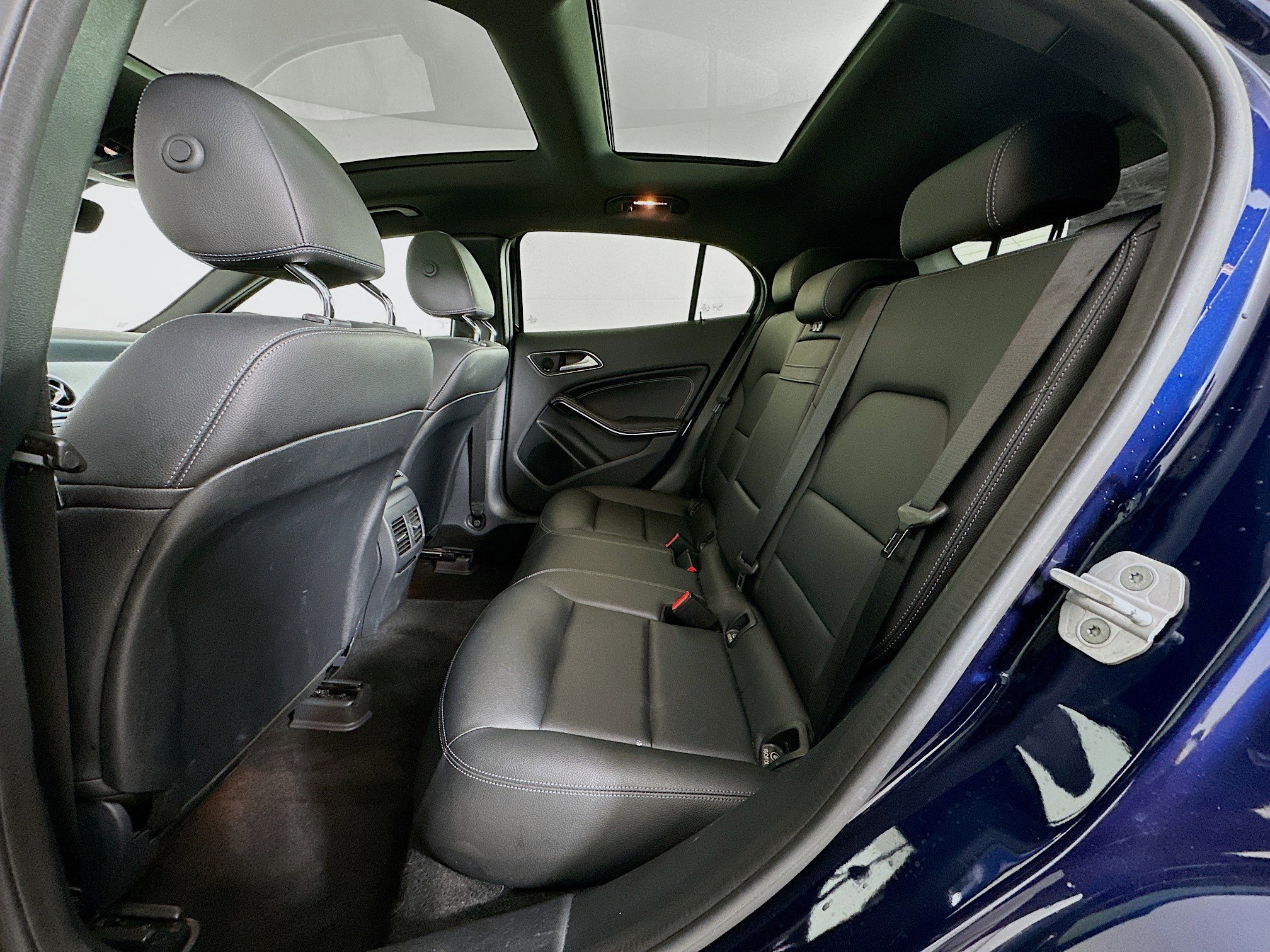 Used 2017 Mercedes-Benz GLA 250 4MATIC image 28