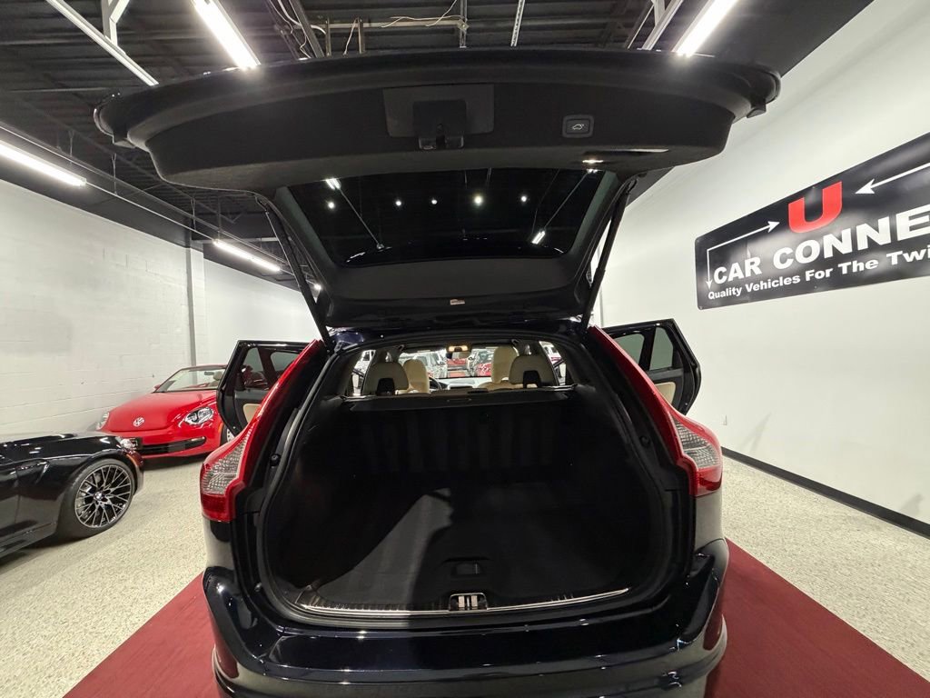 Used 2016 Volvo XC60 T5 Platinum FWD image 37