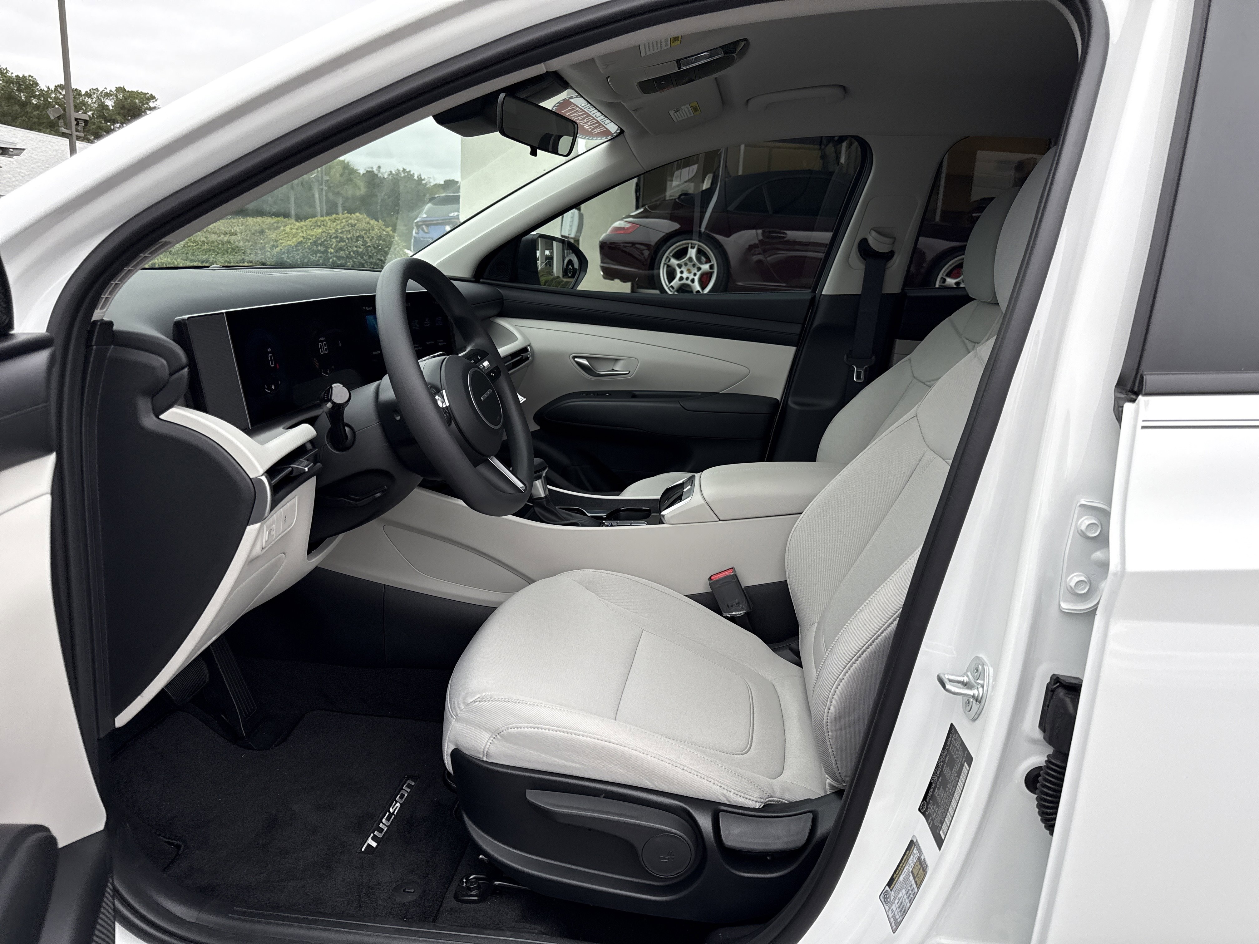 New 2026 Hyundai Tucson SE image 10