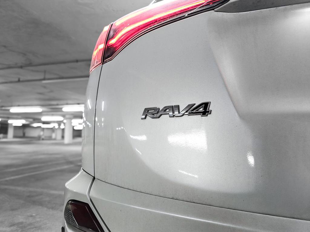 Used 2016 Toyota RAV4 Limited image 11
