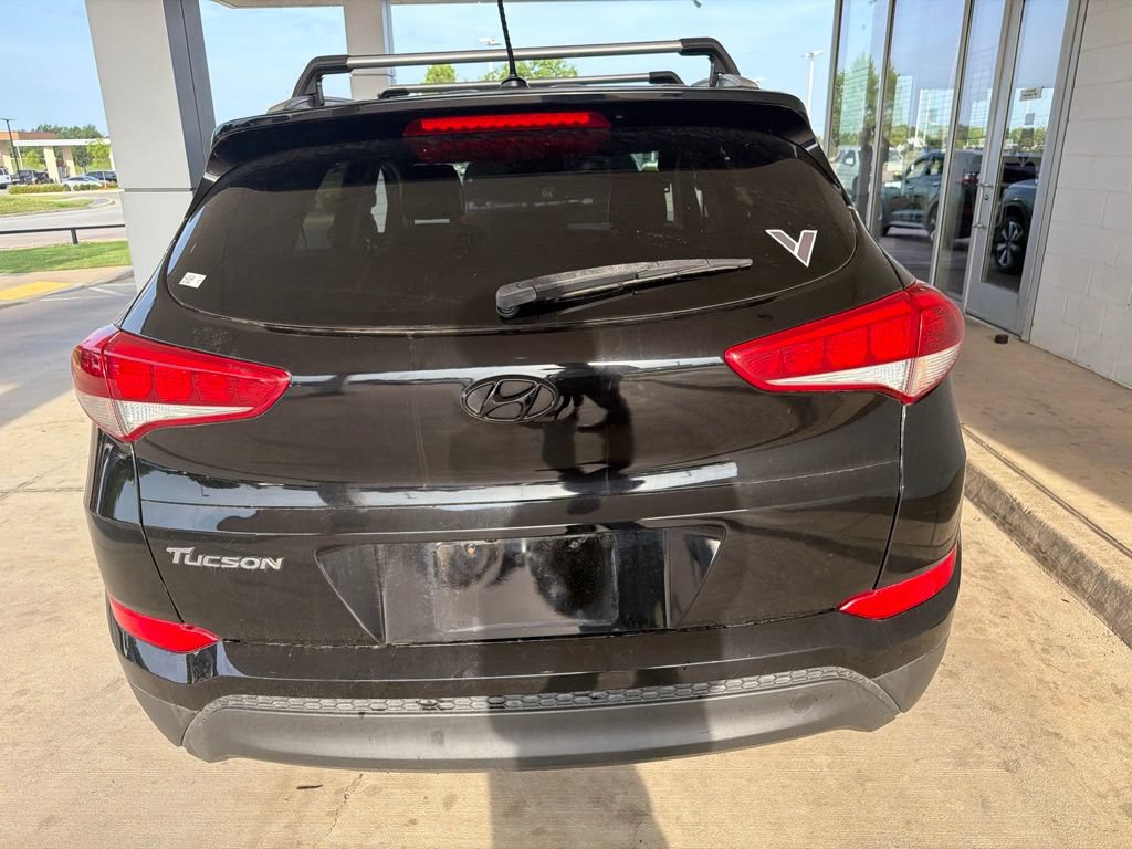 Used 2017 Hyundai Tucson SE w/ SE Popular Package 02 FWD image 5