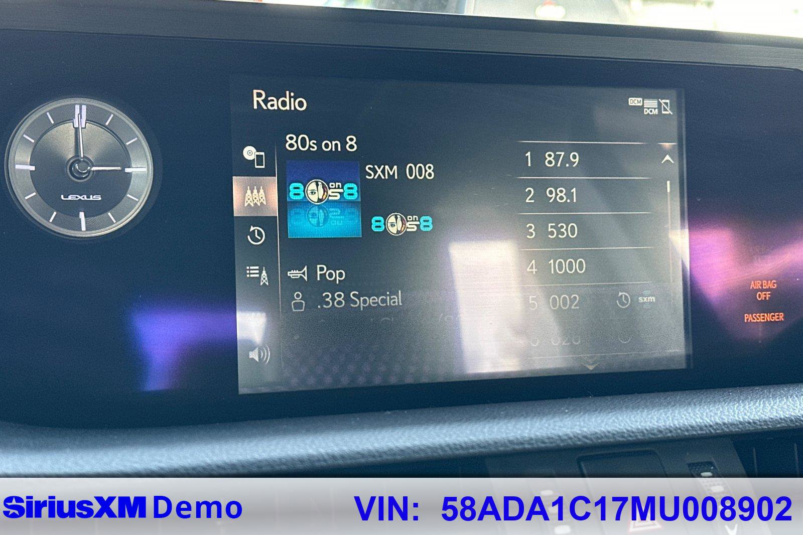 Used 2021 Lexus ES 300h w/ Premium Package image 27