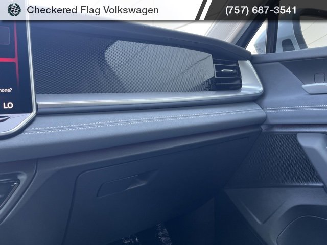 New 2025 Volkswagen Tiguan SE image 46