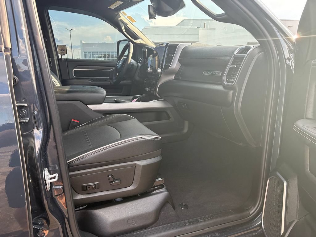 Used 2025 RAM 2500 Laramie w/ Night Edition AWD/4WD image 10