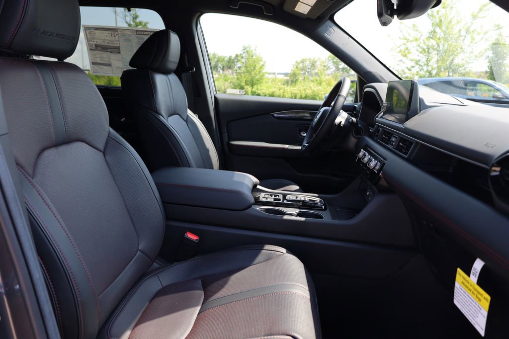 New 2025 Honda Pilot Black Edition image 38