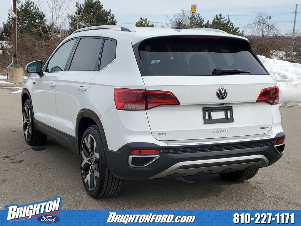 Used 2022 Volkswagen Taos SEL image 4
