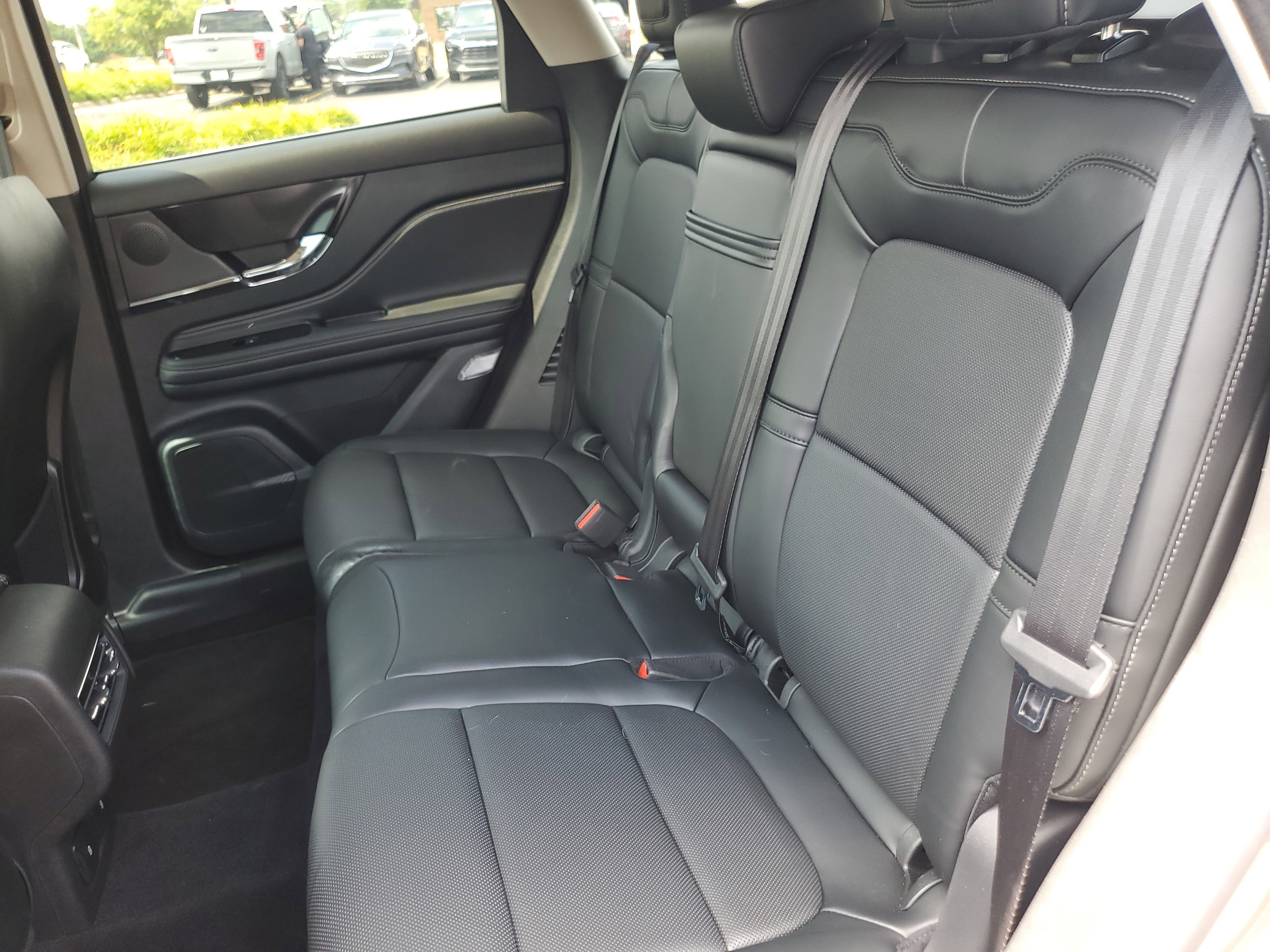 New 2025 Lincoln Corsair Reserve image 28