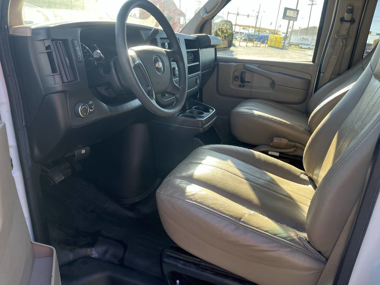 Used 2010 Chevrolet Express 1500 LS image 6