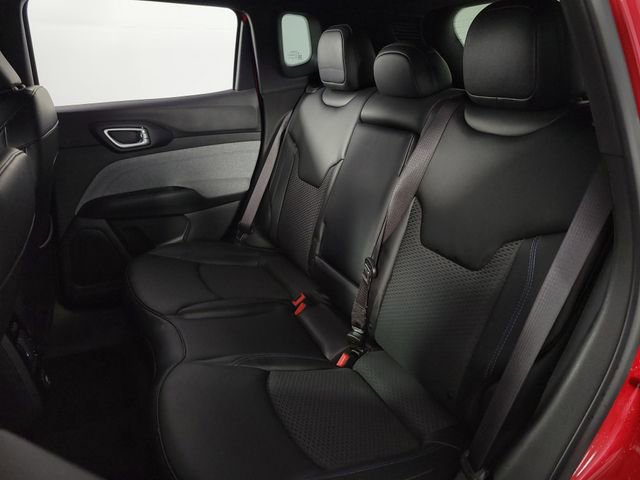 Used 2023 Jeep Compass Latitude image 15