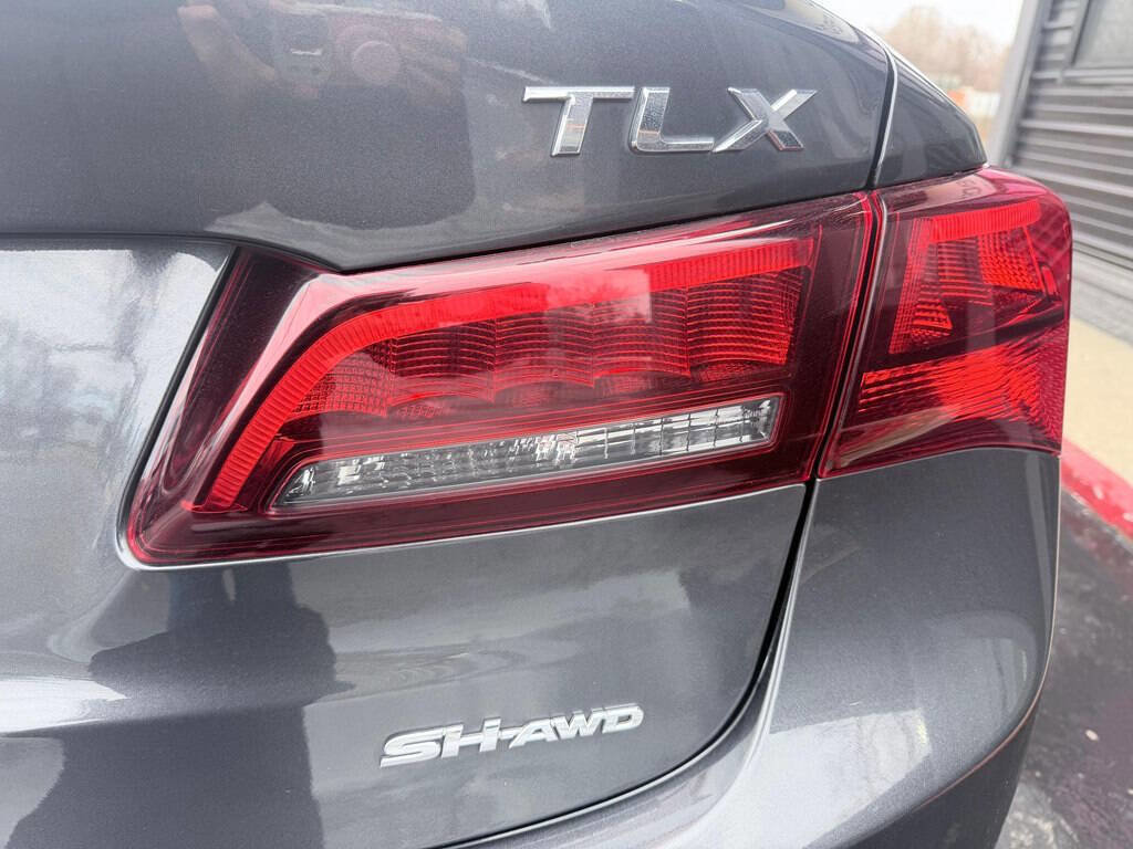Used 2015 Acura TLX V6 SH-AWD w/ Technology Pkg image 23