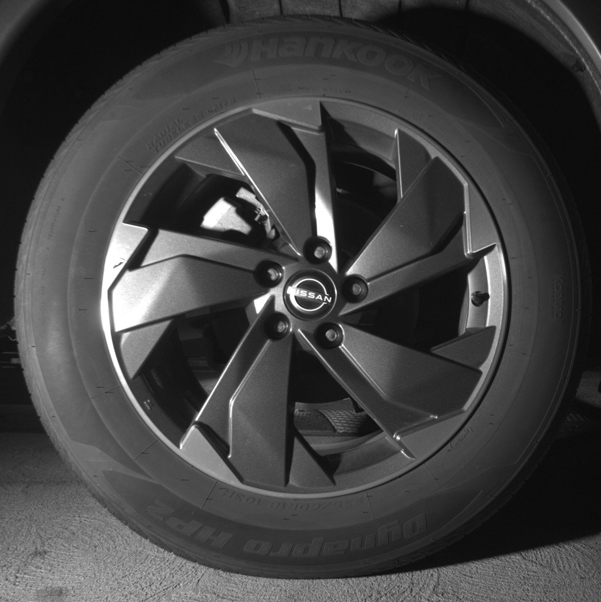 Used 2025 Nissan Rogue SV image 15