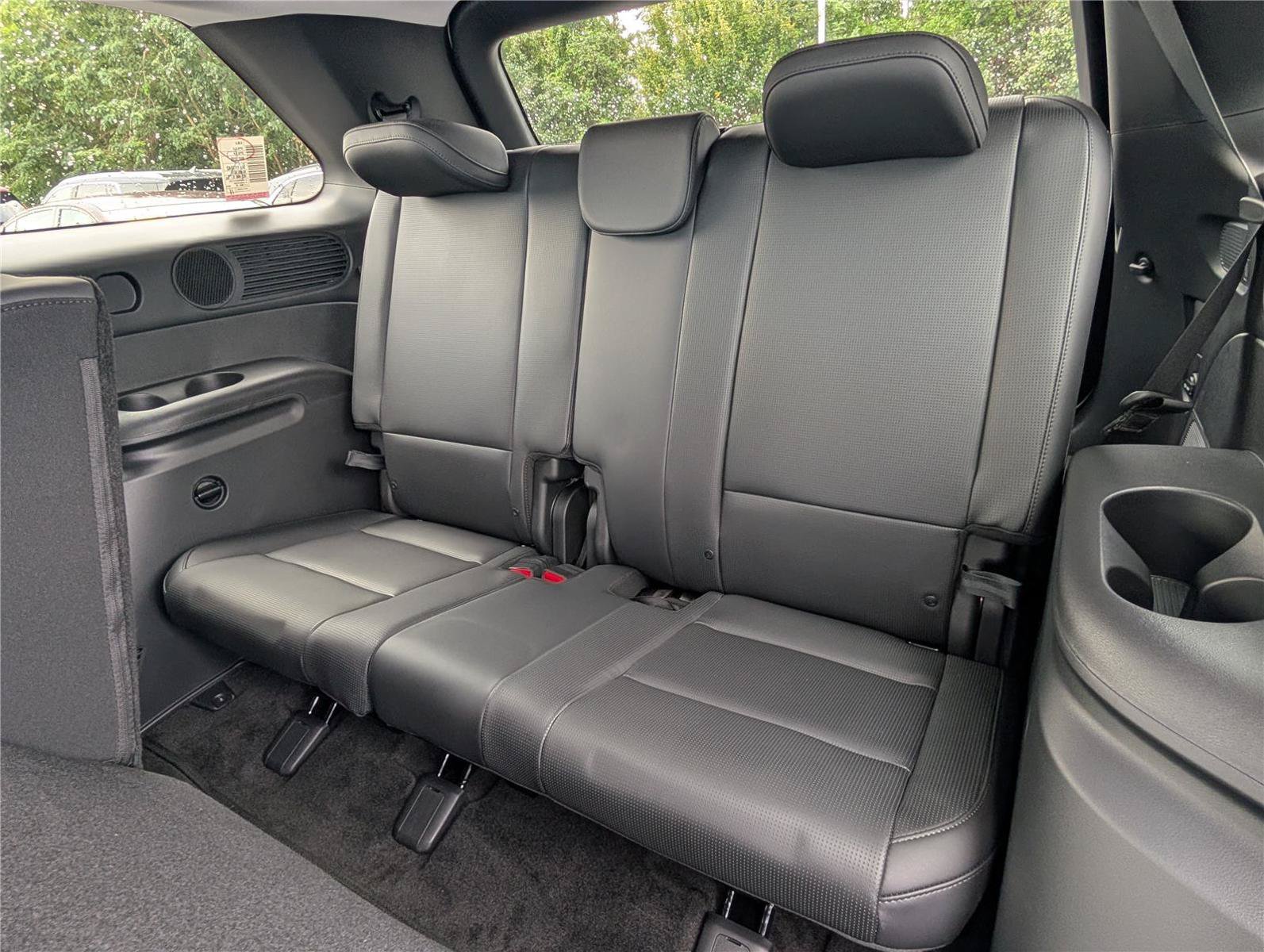 New 2026 Hyundai Palisade SEL Premium FWD image 13