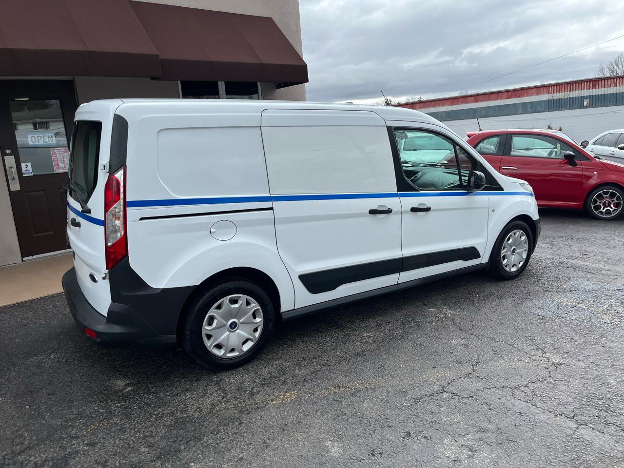 Used 2016 Ford Transit Connect XL image 5