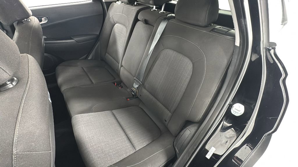 Used 2023 Hyundai Kona SEL w/ Convenience Package image 12