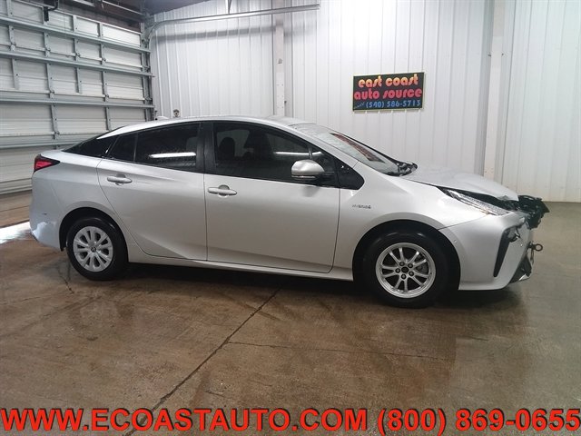 Used 2019 Toyota Prius LE FWD image 2
