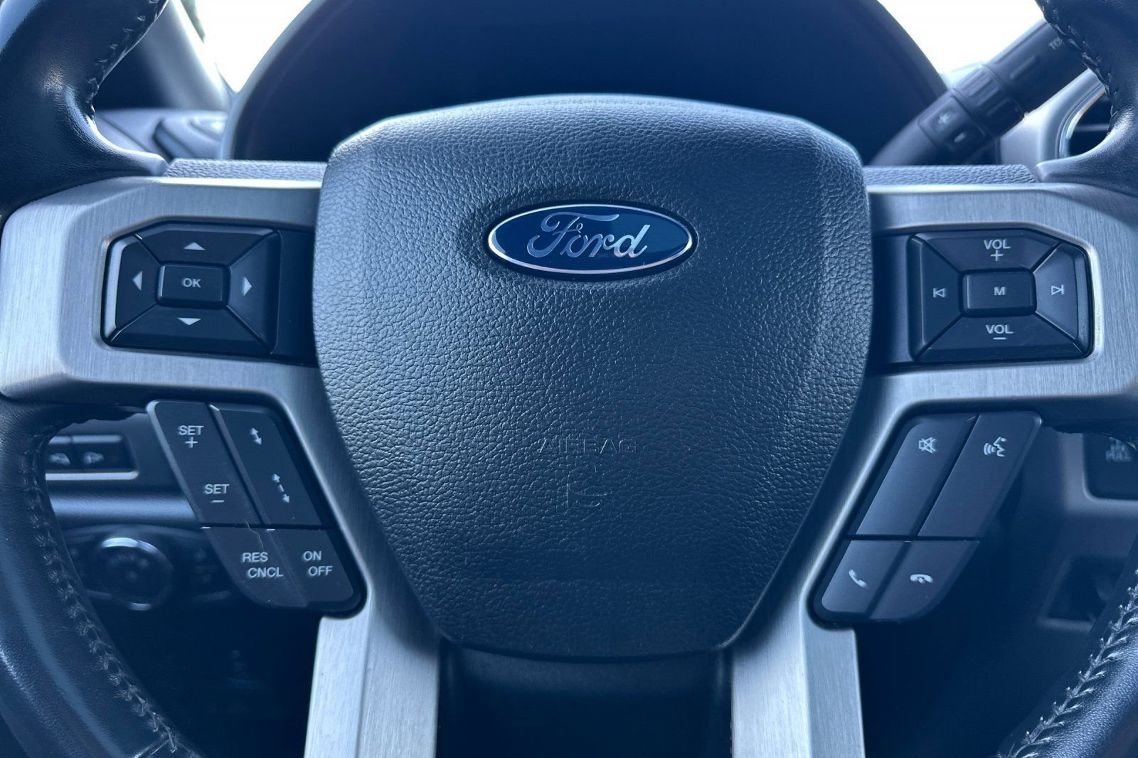 Used 2017 Ford F350 Platinum w/ Platinum Ultimate Package image 25