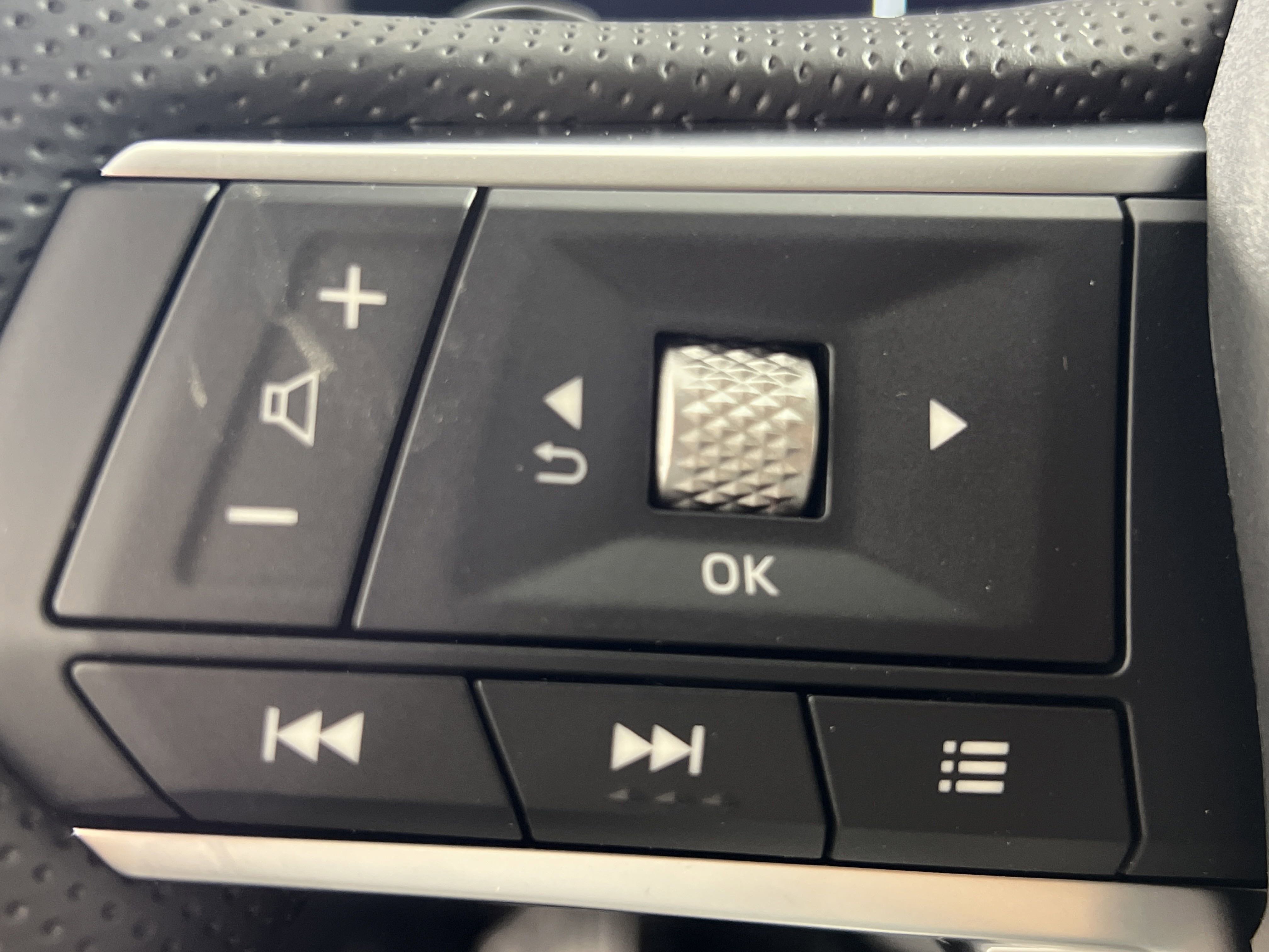 New 2025 Mitsubishi Outlander SEL image 18