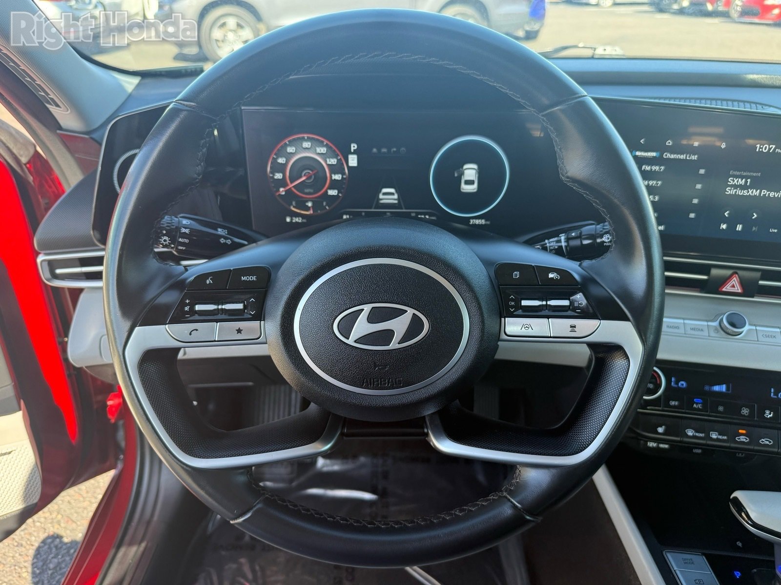 Used 2024 Hyundai Elantra Limited image 15