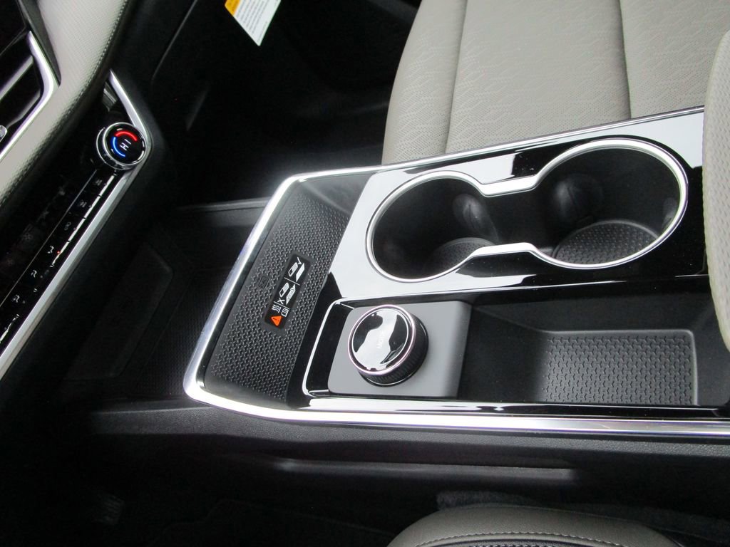 New 2026 Chevrolet Equinox LT w/ Convenience Package II image 35