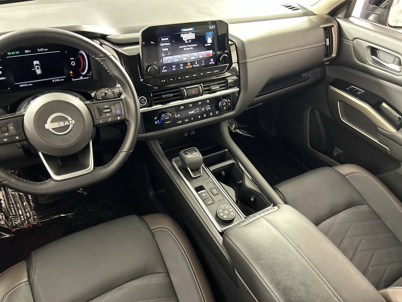 Used 2023 Nissan Pathfinder Platinum w/ Cargo Package AWD/4WD image 23