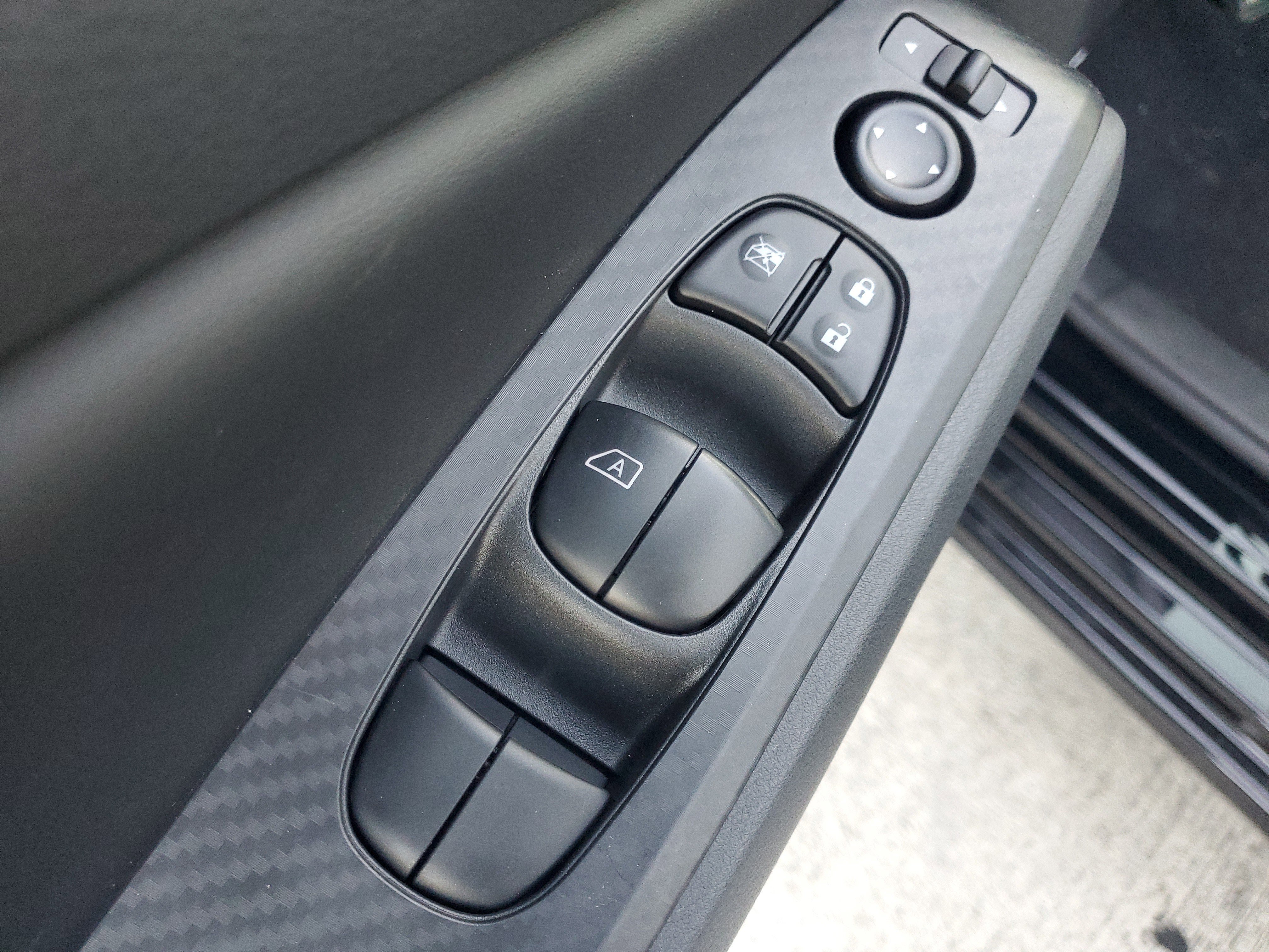 Used 2025 Nissan Altima 2.5 S image 19