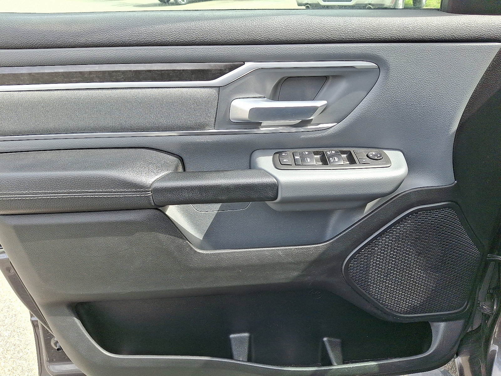 Used 2021 RAM 1500 Big Horn image 12