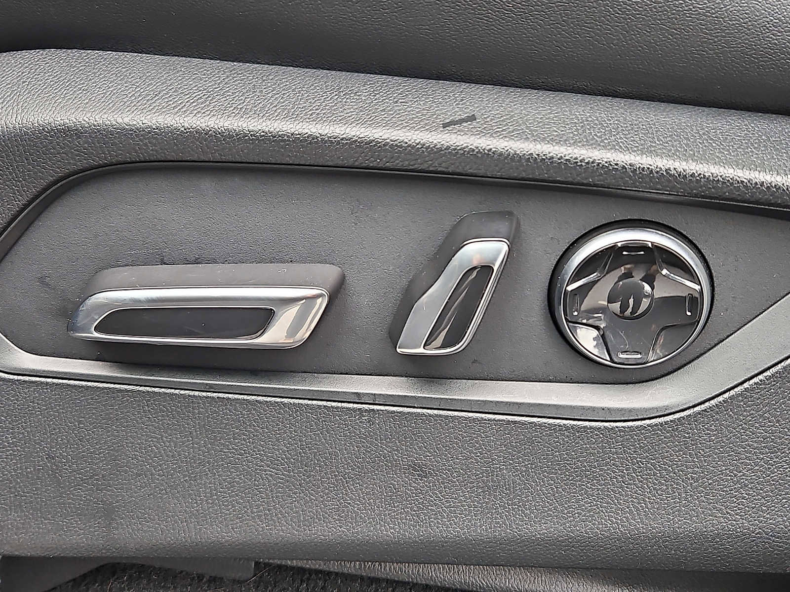 Certified 2023 Acura MDX SH-AWD w/ Technology Package image 33