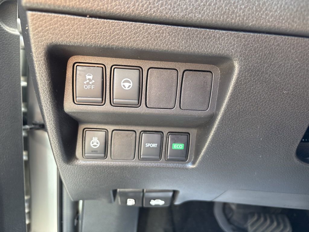 Used 2022 Nissan Rogue Sport SV w/ Technology Package FWD image 27