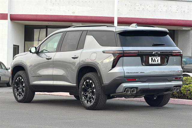New 2027 Chevrolet Traverse Z71 w/ Enhanced Driving Package AWD/4WD image 6