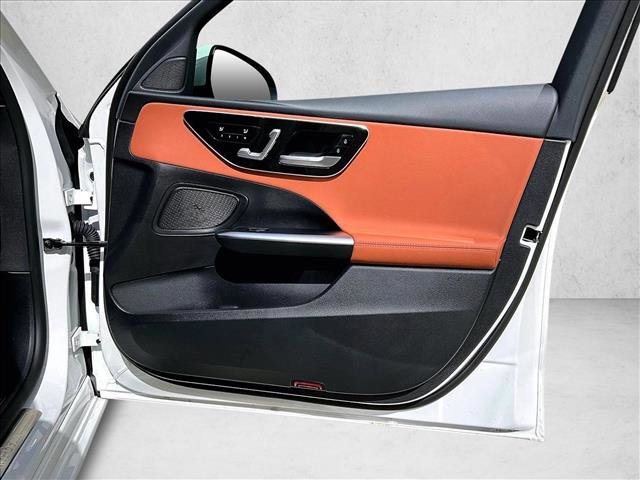 Used 2025 Mercedes-Benz C 300 Sedan image 19