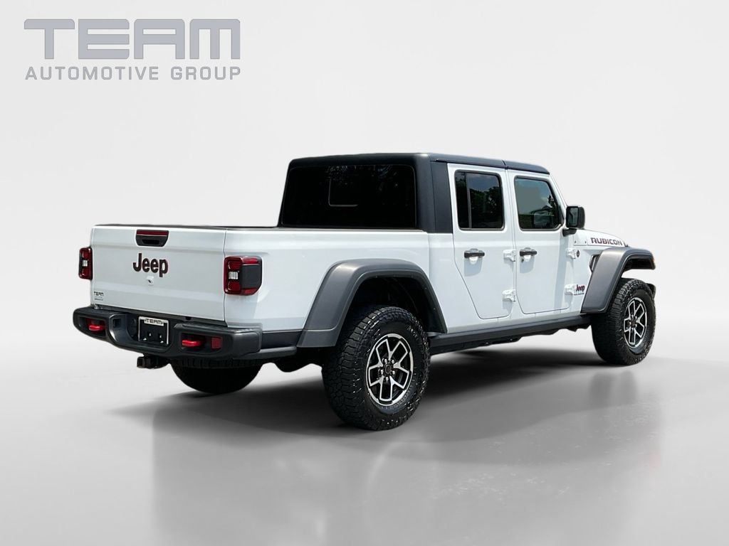 Used 2024 Jeep Gladiator Rubicon w/ Technology Group AWD/4WD image 7