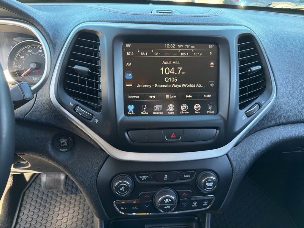 Used 2015 Jeep Cherokee Trailhawk w/ Comfort/Convenience Group image 21