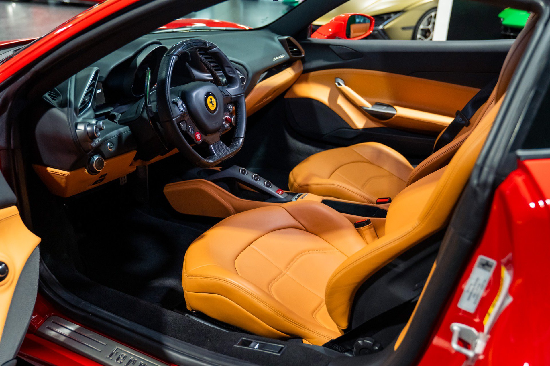 Used 2018 Ferrari 488 GTB RWD image 33