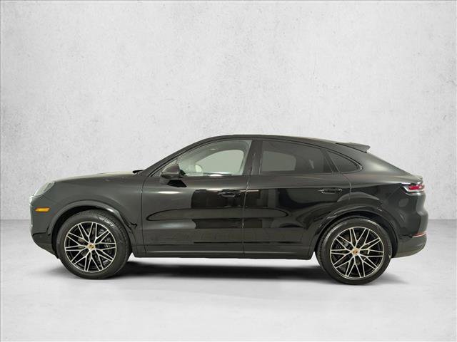 Certified 2025 Porsche Cayenne Coupe image 2
