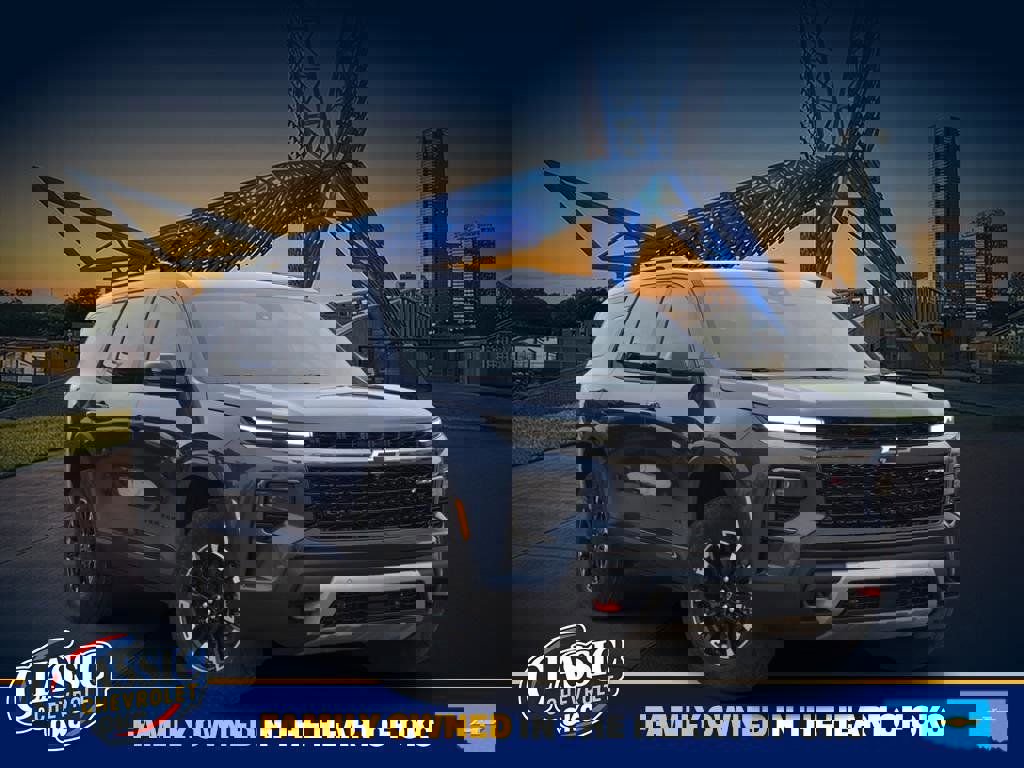 New 2026 Chevrolet Traverse Z71 w/ Enhanced Driving Package image 1