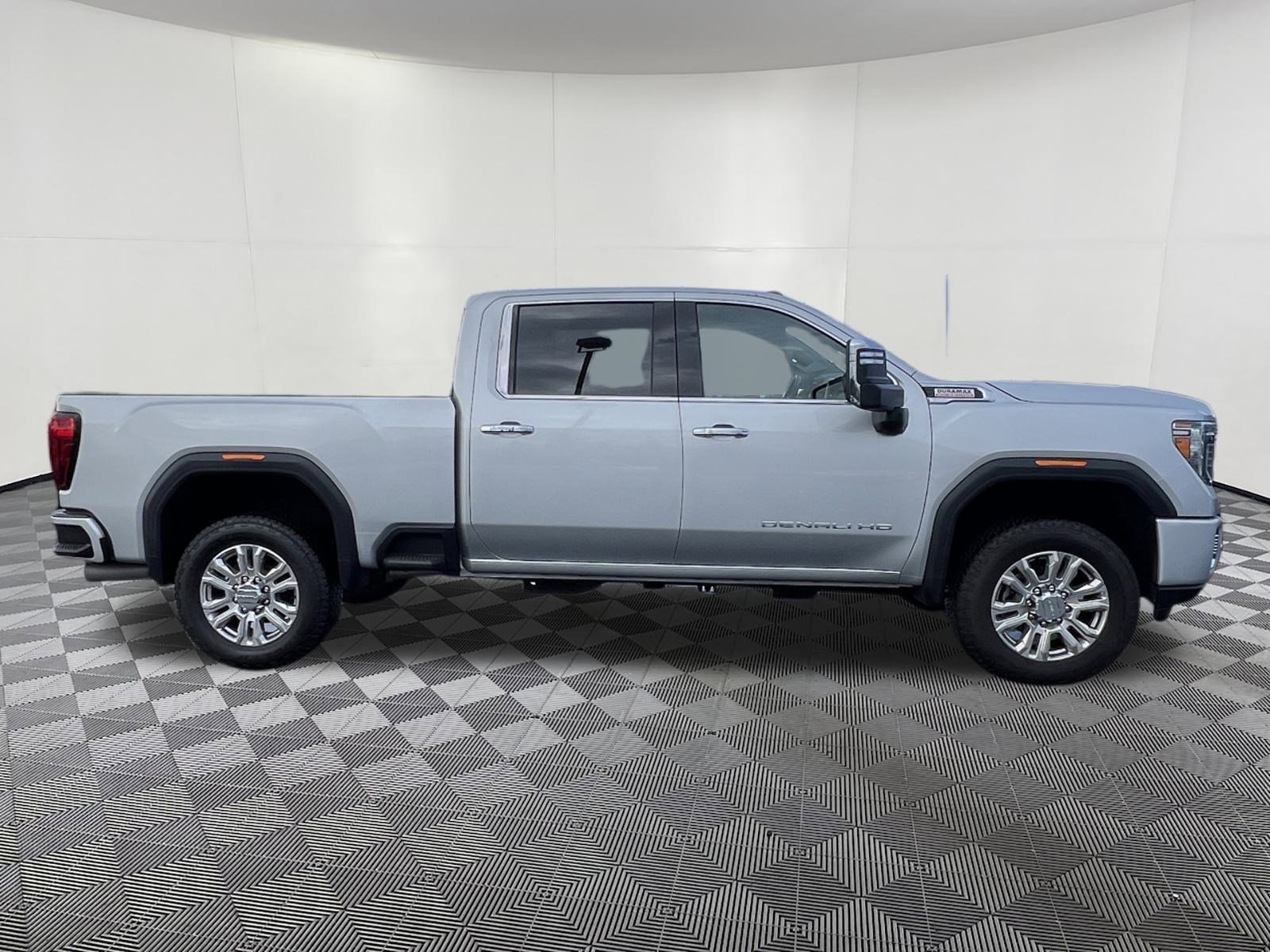 Used 2023 GMC Sierra 3500 Denali w/ Denali Ultimate Package image 7
