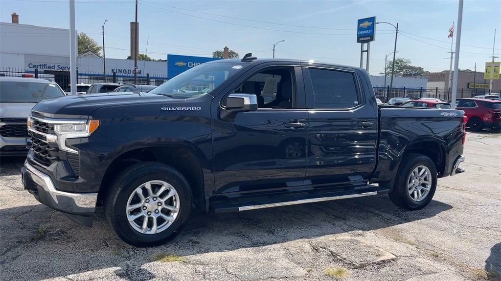 Used 2022 Chevrolet Silverado 1500 LT image 3