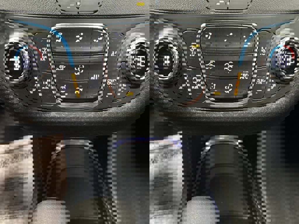 Certified 2025 Chevrolet Malibu LT image 28