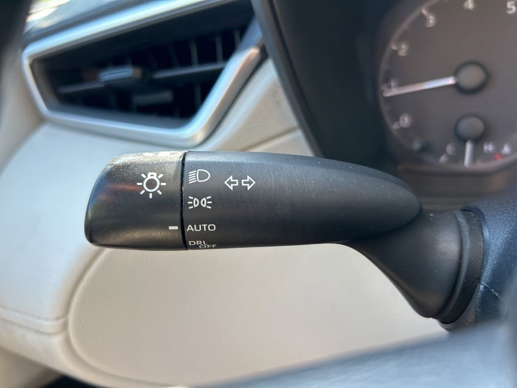 Used 2023 Toyota Corolla Cross LE FWD image 21