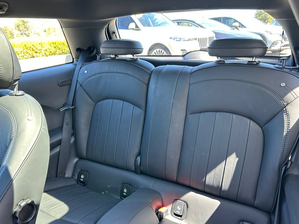 Used 2022 MINI Cooper S w/ Driver Assistance Package FWD image 29