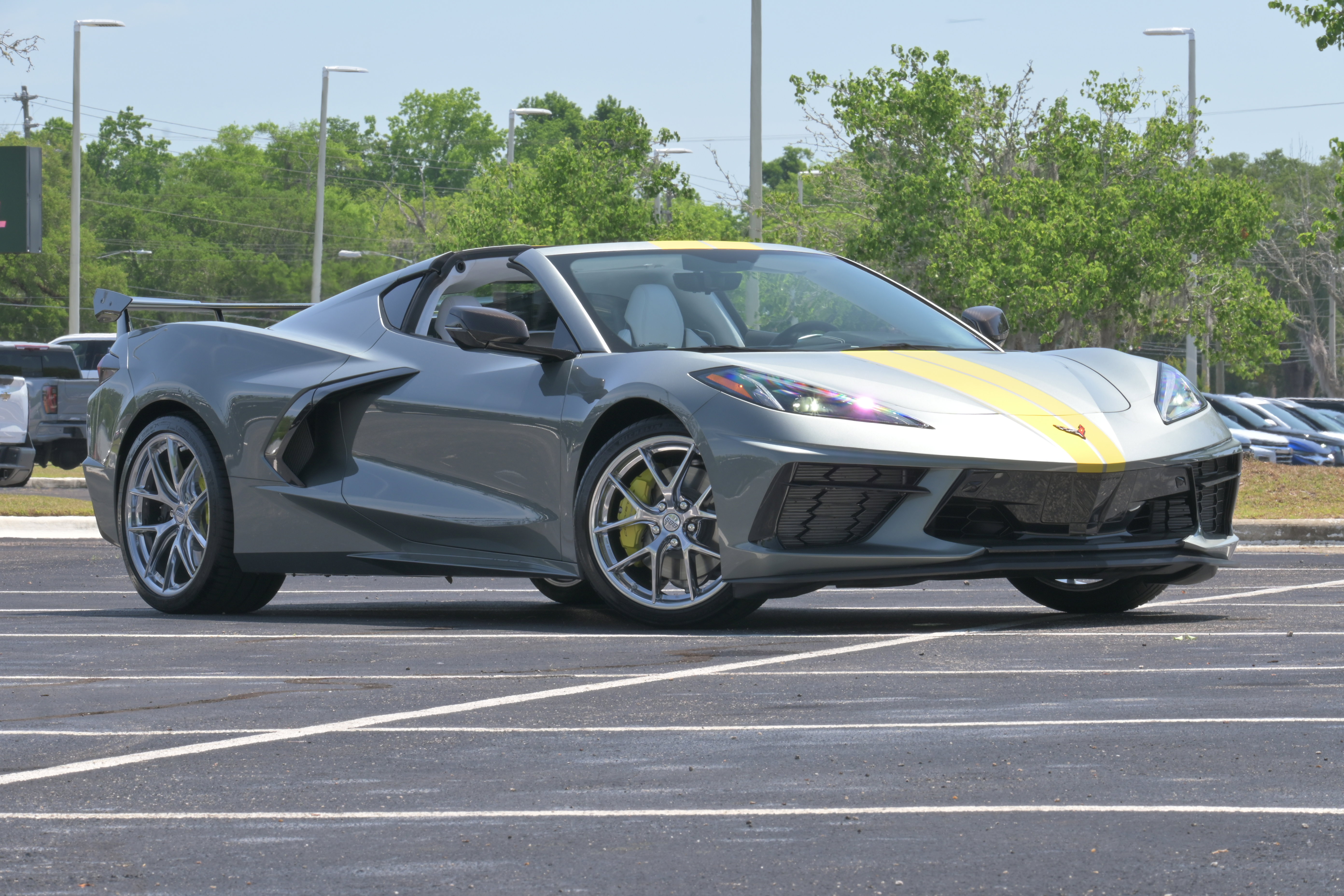 Used 2023 Chevrolet Corvette Stingray Premium Cpe w/ Z51 Performance Package RWD image 2