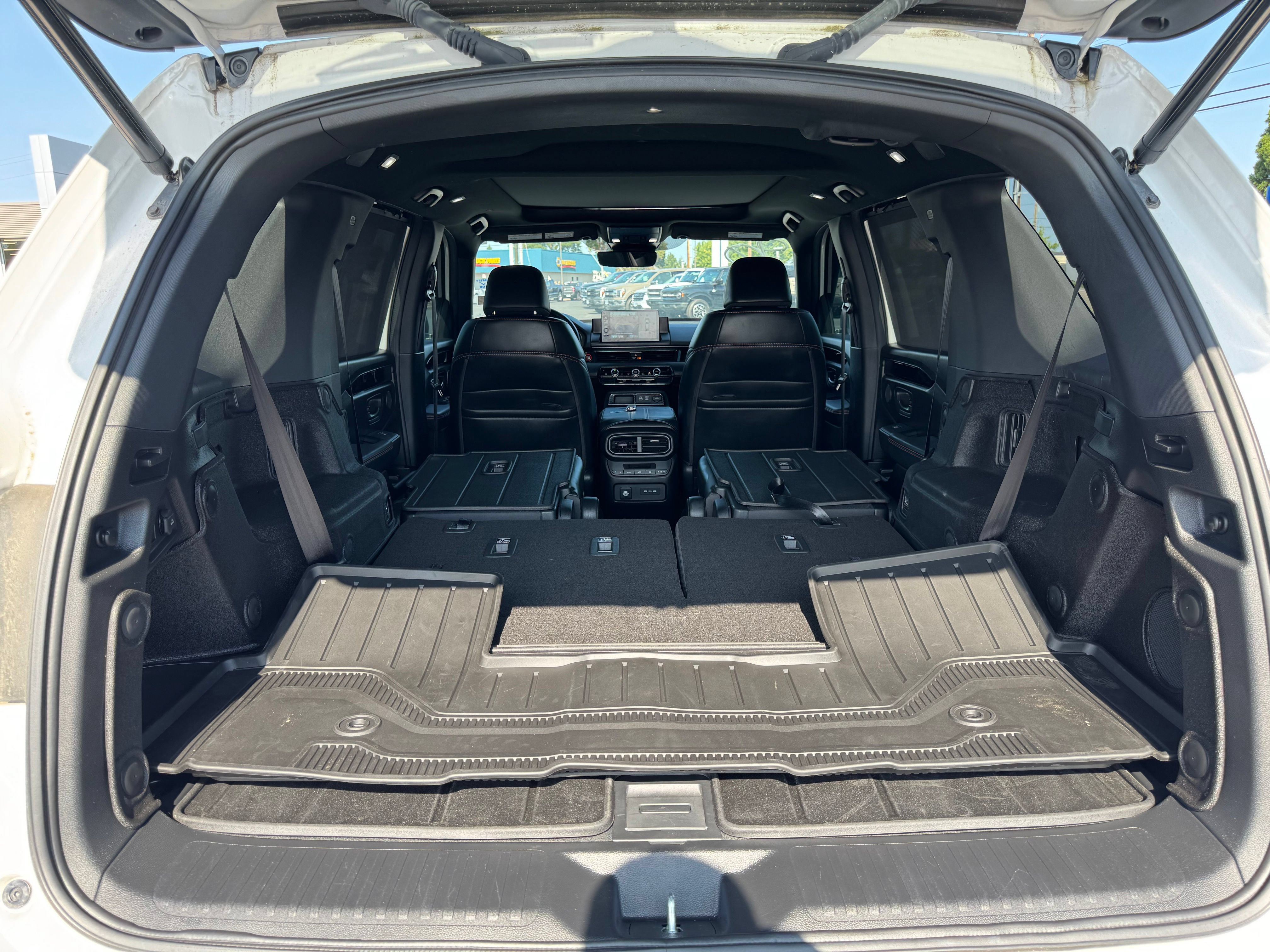 Used 2024 Honda Pilot TrailSport image 36