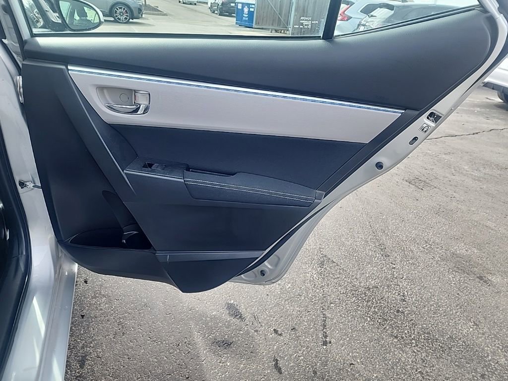 Used 2015 Toyota Corolla LE image 28