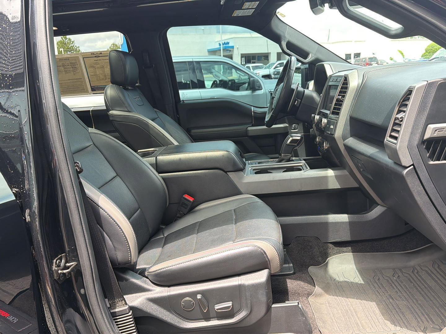 Used 2018 Ford F150 Raptor w/ Equipment Group 802A Luxury AWD/4WD image 14
