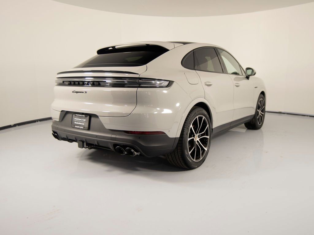 New 2026 Porsche Cayenne S image 7